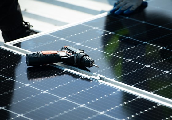 fixer-panneaux-photovoltaiques